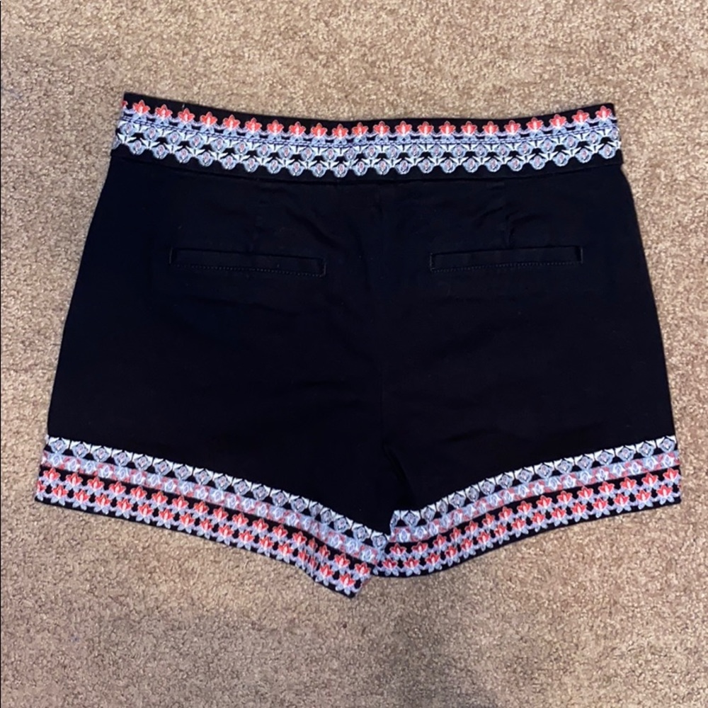Shorts - Picture 4 of 5